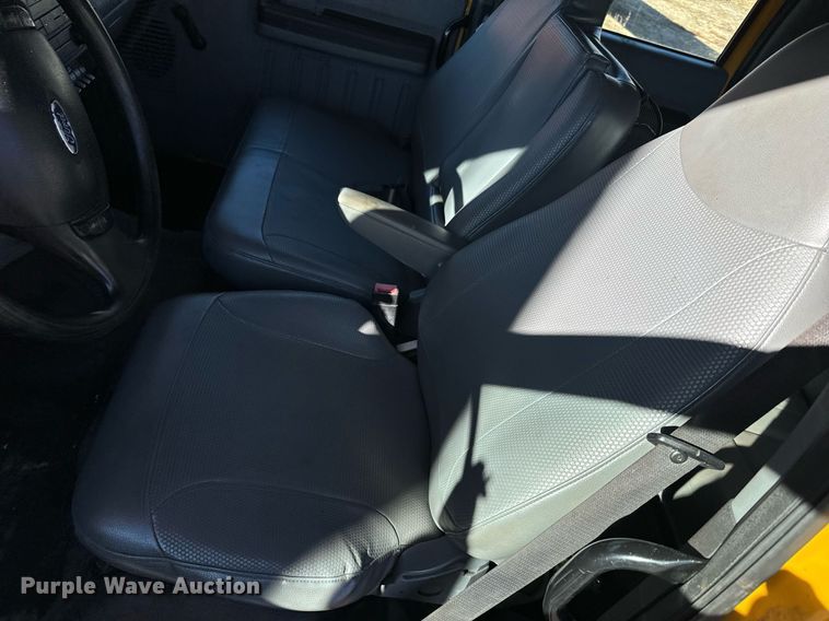 image for item NN9358 2011 Ford F750 Super Duty Crew Cab flatbed truck