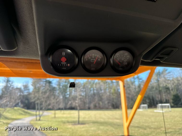 image for item NN9358 2011 Ford F750 Super Duty Crew Cab flatbed truck