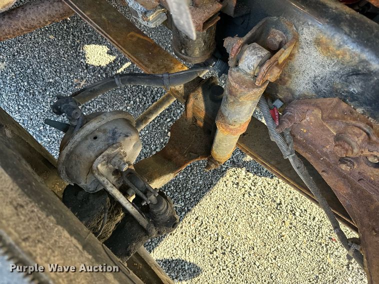 image for item NN9358 2011 Ford F750 Super Duty Crew Cab flatbed truck