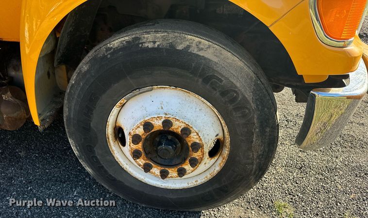 image for item NN9358 2011 Ford F750 Super Duty Crew Cab flatbed truck