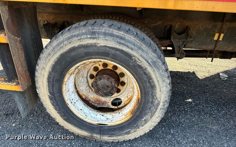 image for item NN9358 2011 Ford F750 Super Duty Crew Cab flatbed truck