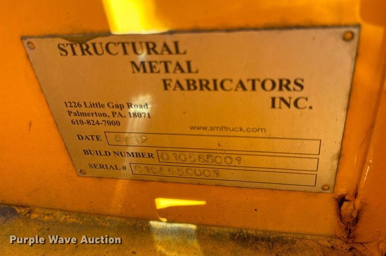 image for item NN9358 2011 Ford F750 Super Duty Crew Cab flatbed truck