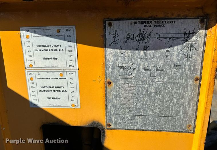 image for item NN9359 2009 Sterling  Acterra digger derrick truck