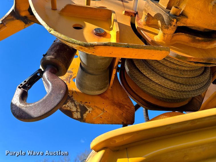 image for item NN9359 2009 Sterling  Acterra digger derrick truck