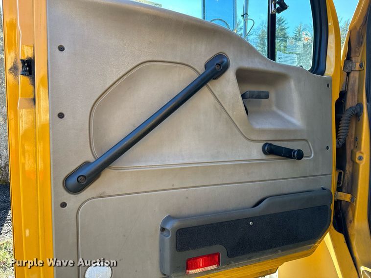 image for item NN9359 2009 Sterling  Acterra digger derrick truck