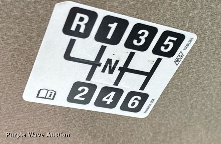 image for item NN9361 2005 Chevrolet  C8500 Crew Cab flatbed truck