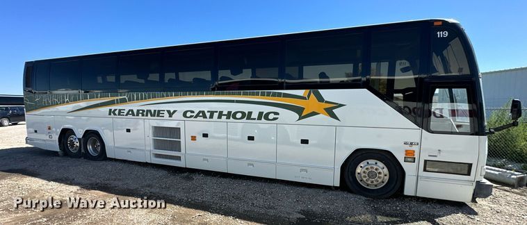 image for item NP9647 1997 Prevost H3-45 coach bus