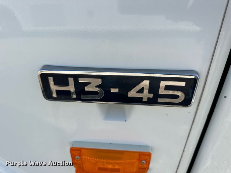 image for item NP9647 1997 Prevost H3-45 coach bus