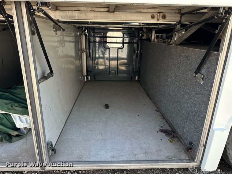 image for item NP9647 1997 Prevost H3-45 coach bus