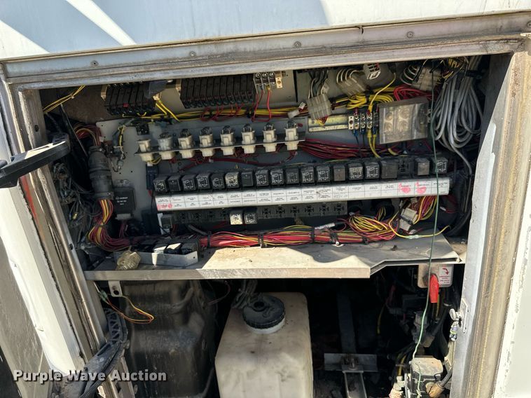 image for item NP9647 1997 Prevost H3-45 coach bus