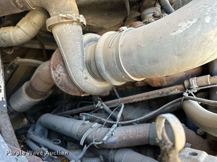 image for item NP9647 1997 Prevost H3-45 coach bus