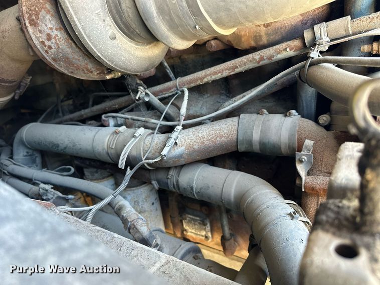 image for item NP9647 1997 Prevost H3-45 coach bus