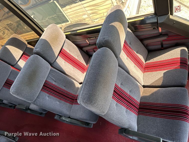 image for item NP9647 1997 Prevost H3-45 coach bus