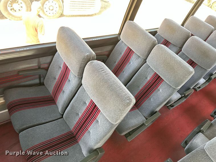 image for item NP9647 1997 Prevost H3-45 coach bus