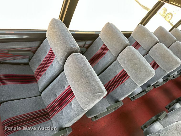 image for item NP9647 1997 Prevost H3-45 coach bus