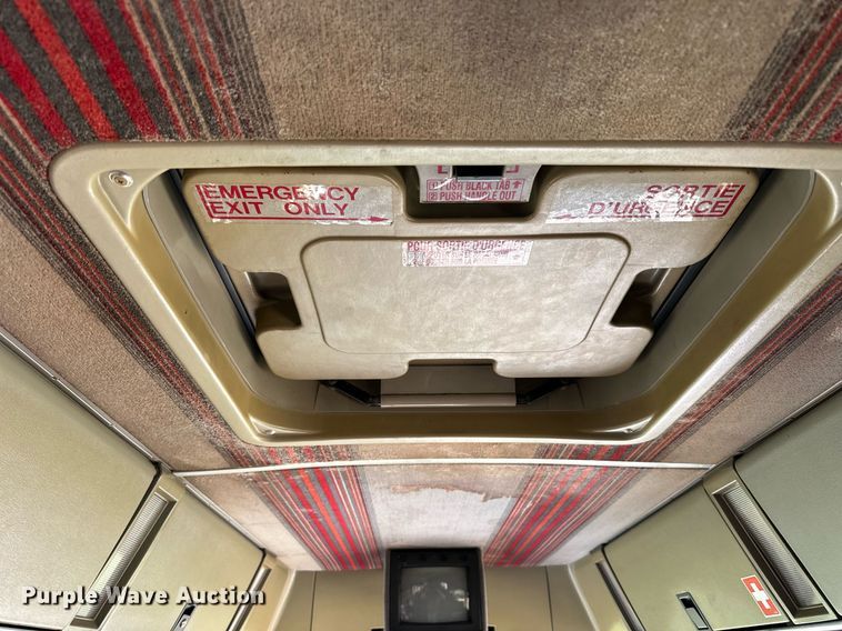 image for item NP9647 1997 Prevost H3-45 coach bus