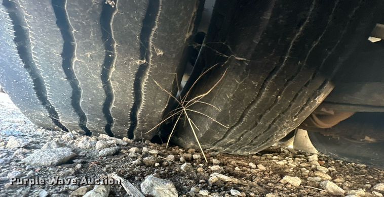 image for item NP9647 1997 Prevost H3-45 coach bus