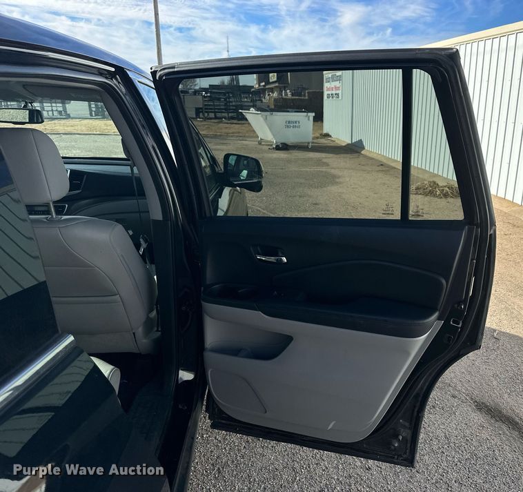 image for item NS9064 2016 Honda Pilot SUV