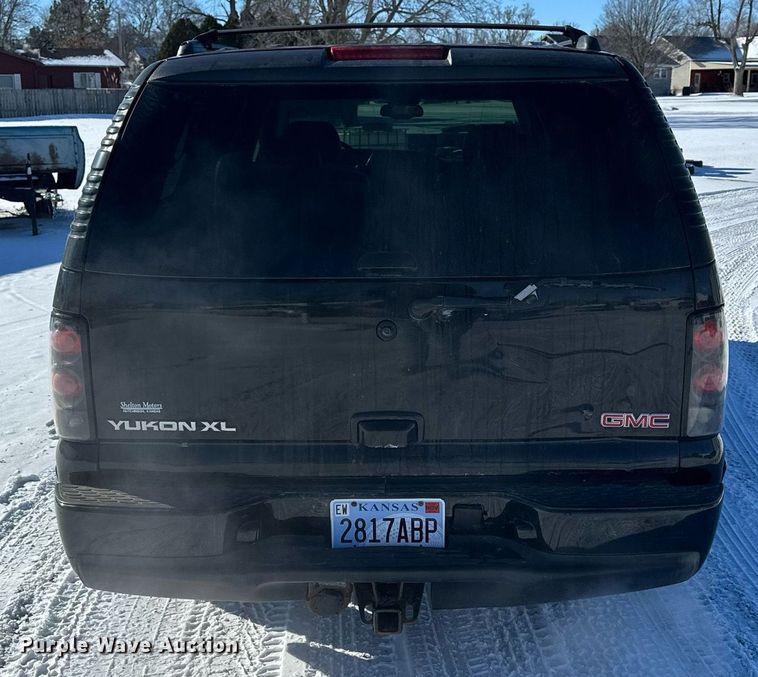 image for item NS9166 2006 GMC Yukon XL Denali SUV