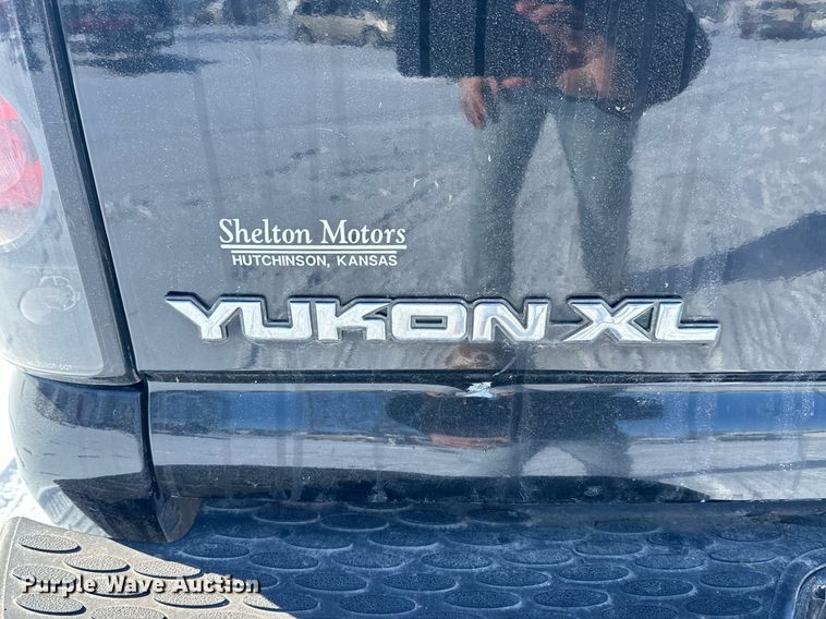 image for item NS9166 2006 GMC Yukon XL Denali SUV
