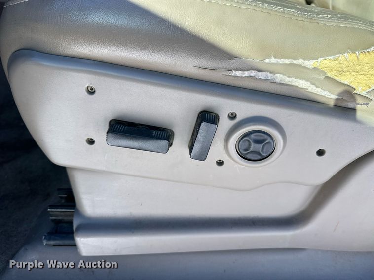 image for item NS9166 2006 GMC Yukon XL Denali SUV