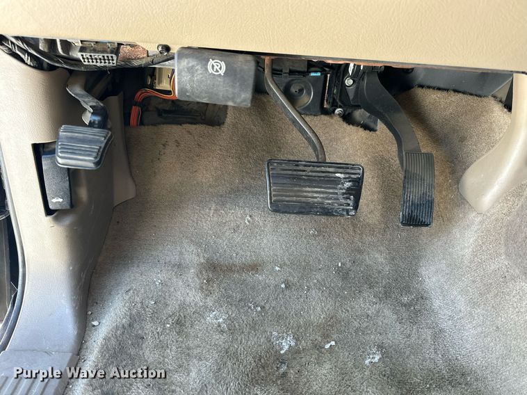 image for item NS9166 2006 GMC Yukon XL Denali SUV