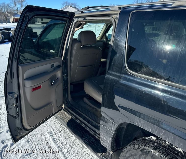 image for item NS9166 2006 GMC Yukon XL Denali SUV