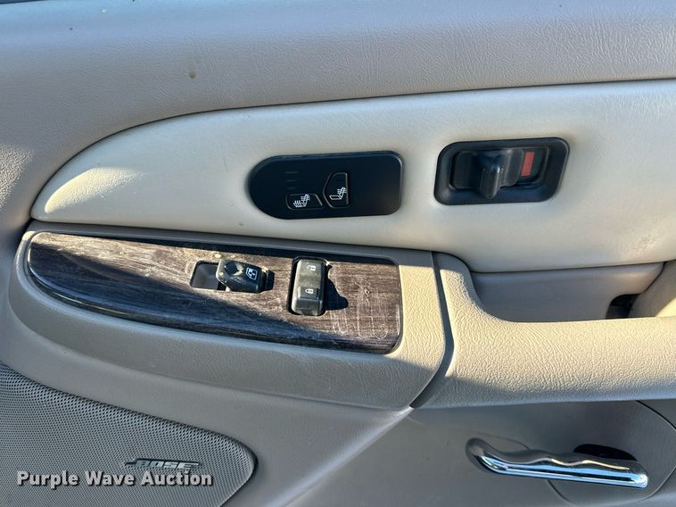 image for item NS9166 2006 GMC Yukon XL Denali SUV