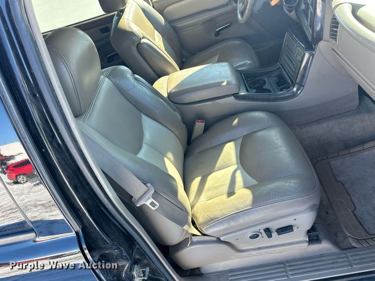 image for item NS9166 2006 GMC Yukon XL Denali SUV