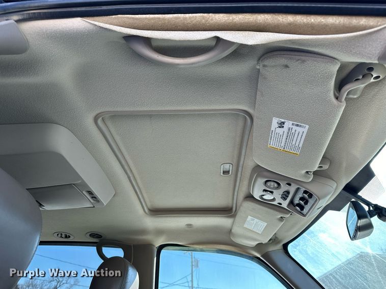 image for item NS9166 2006 GMC Yukon XL Denali SUV