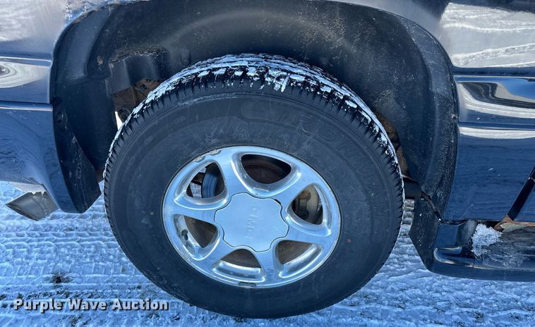 image for item NS9166 2006 GMC Yukon XL Denali SUV