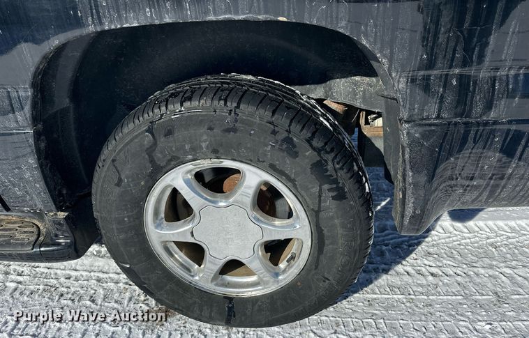 image for item NS9166 2006 GMC Yukon XL Denali SUV