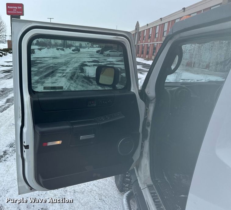 image for item NS9168 2005 Hummer H2 SUV