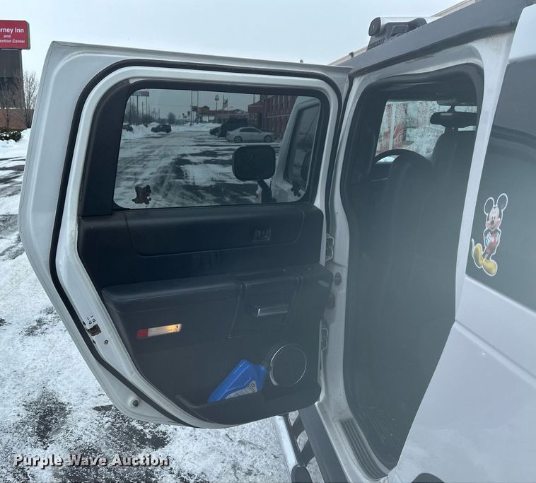 image for item NS9168 2005 Hummer H2 SUV