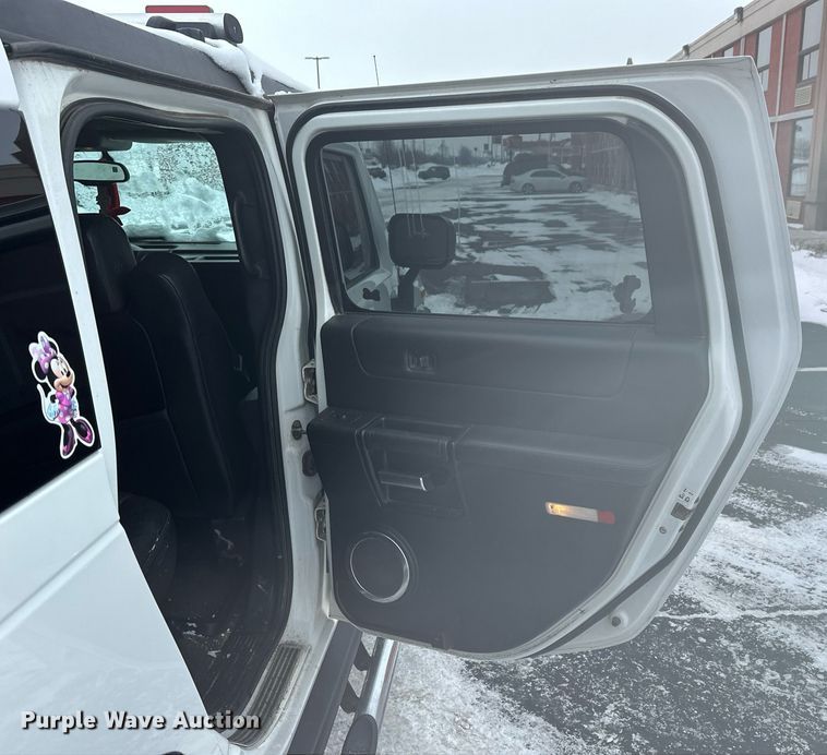 image for item NS9168 2005 Hummer H2 SUV