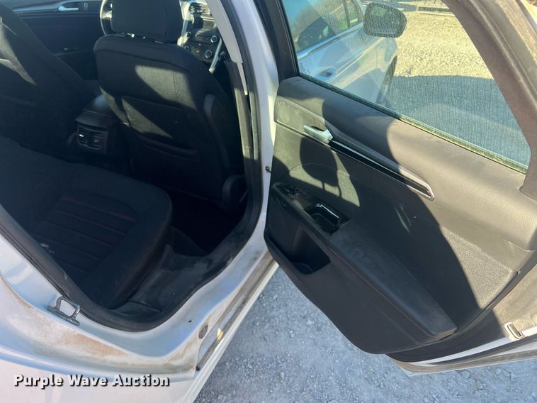 image for item OA9203 2016 Ford Fusion SE 