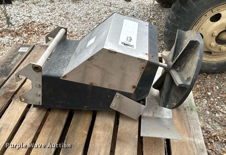 image for item OD9930 Buyers SHPE 4000 spreader