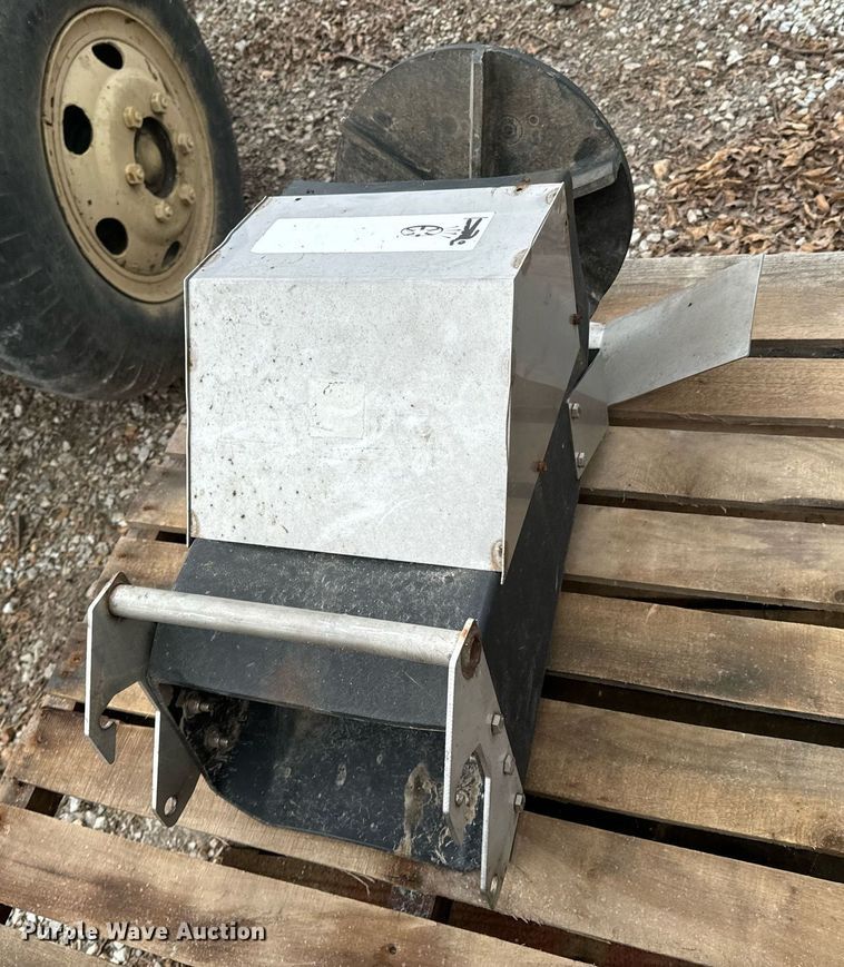 image for item OD9930 Buyers SHPE 4000 spreader