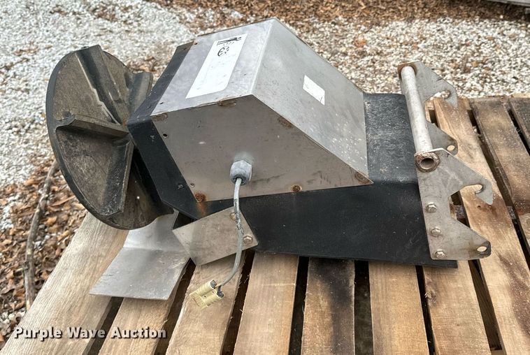 image for item OD9930 Buyers SHPE 4000 spreader