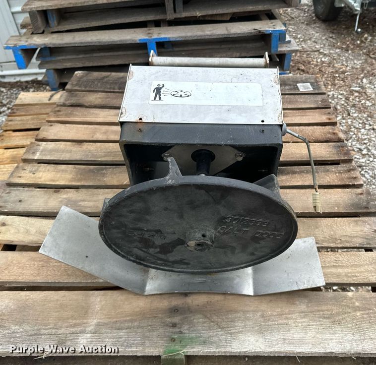image for item OD9930 Buyers SHPE 4000 spreader