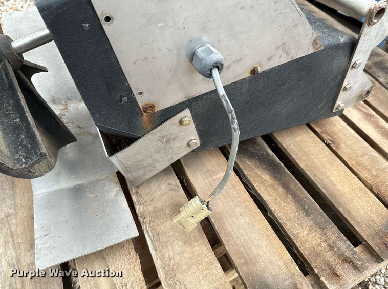 image for item OD9930 Buyers SHPE 4000 spreader