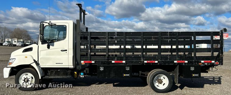 image for item OI9503 2010 Hino 185 flatbed truck