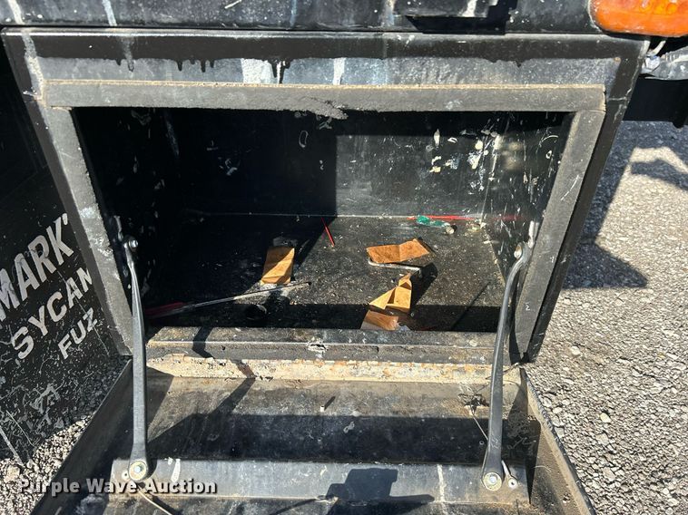 image for item OI9503 2010 Hino 185 flatbed truck