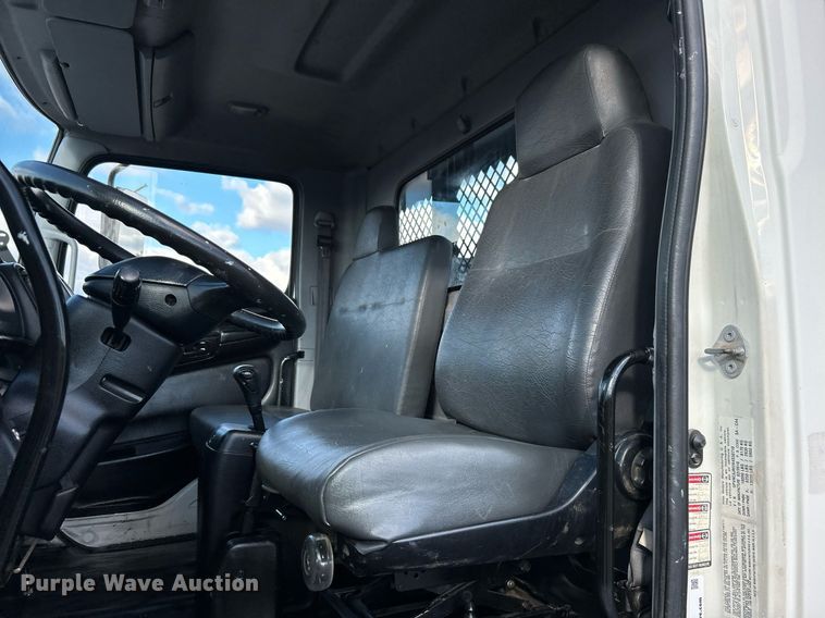 image for item OI9503 2010 Hino 185 flatbed truck