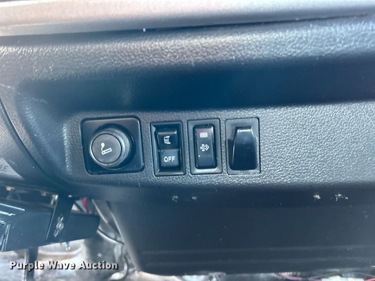 image for item OI9503 2010 Hino 185 flatbed truck