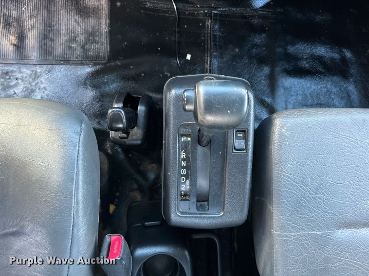 image for item OI9503 2010 Hino 185 flatbed truck