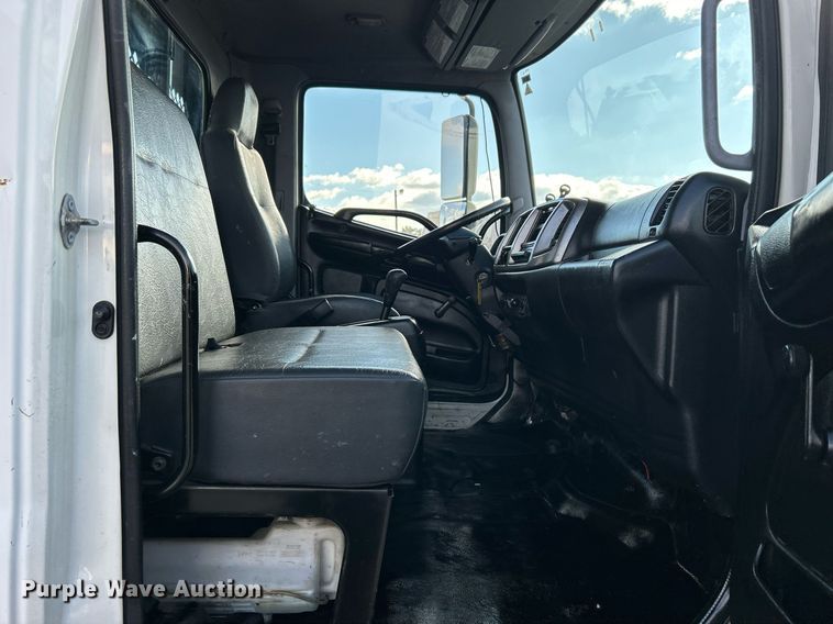 image for item OI9503 2010 Hino 185 flatbed truck