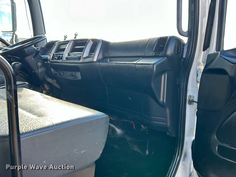 image for item OI9503 2010 Hino 185 flatbed truck