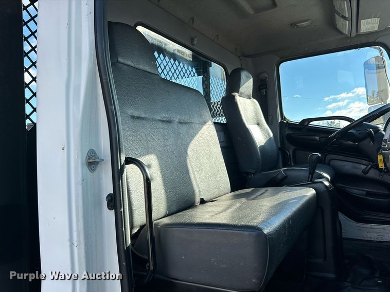 image for item OI9503 2010 Hino 185 flatbed truck