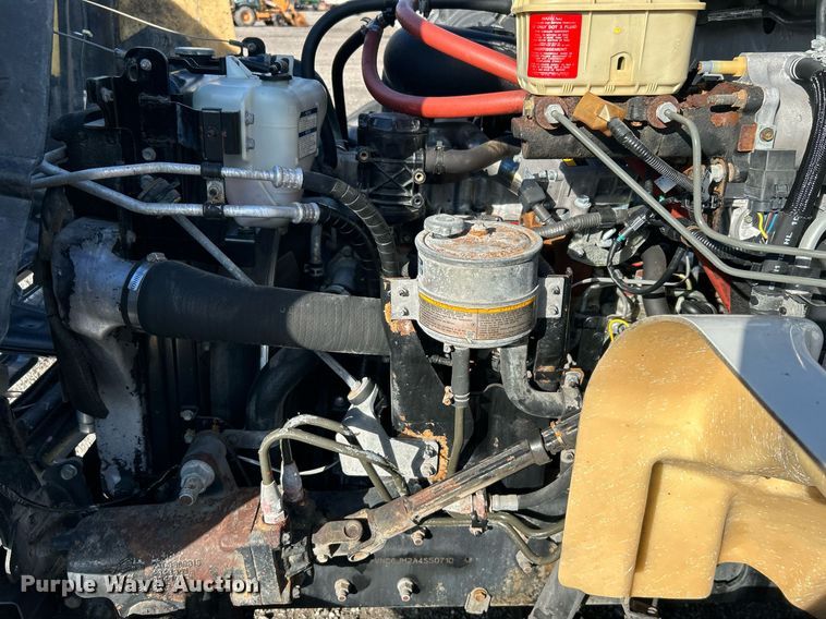 image for item OI9503 2010 Hino 185 flatbed truck